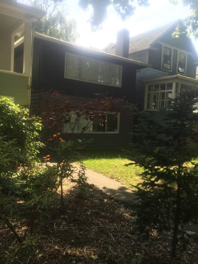 Hébergement de vacances Quiet-comfy 3 Bedroom On A Tree Lined Street In Kits *