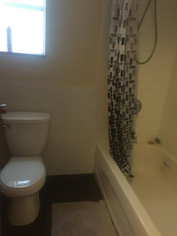 Hébergement de vacances Quiet-comfy 3 Bedroom On A Tree Lined Street In Kits *